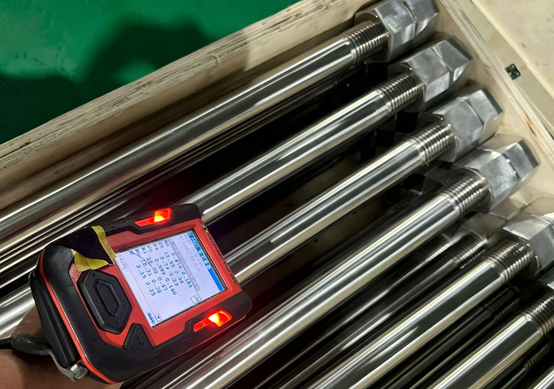 Hastelloy C276 Doppelbolzen mit Muttern
